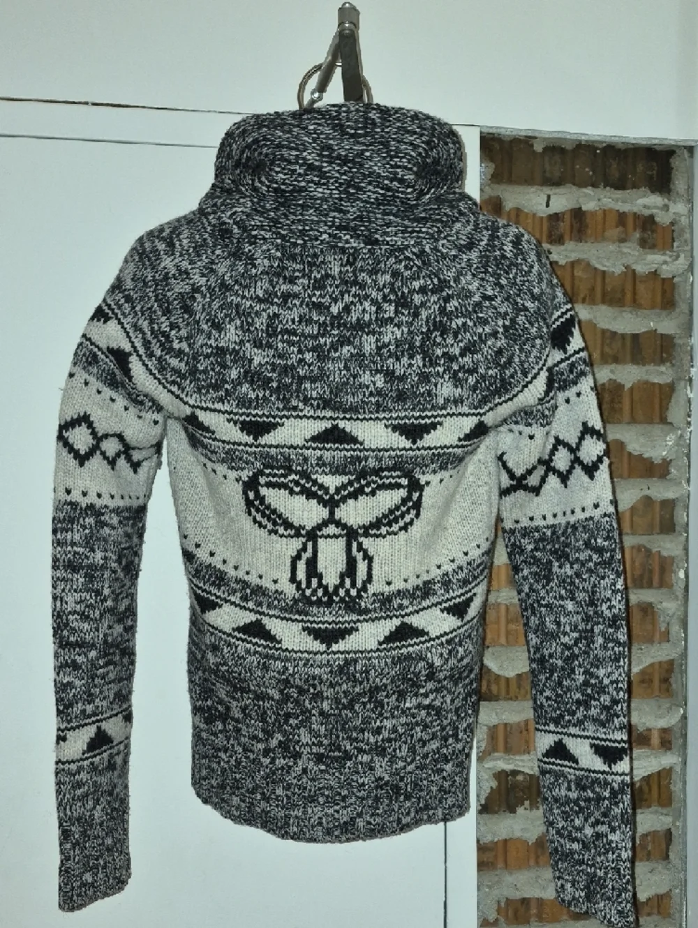 TNA Black and White Patterned Zip-Up Cardigan Sweater - Picture 3 of 8